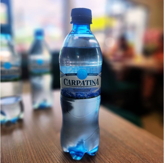 Apă minerală carbogazoasă Carpatina 500ml